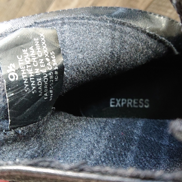 Express Ankle Boots - Picture 8 of 10